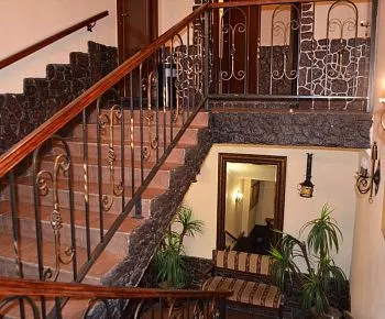 Русанова 17 (закрыт)