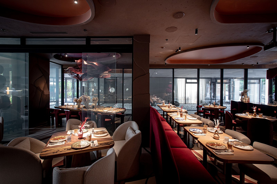 InOut - фотография № 2