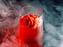 Праздничный «Вынос мозга» в Mercedes Bar