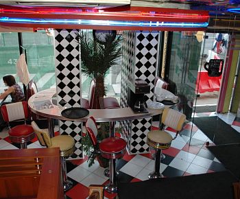 Beverly Hills Diner / Беверли Хиллс Дайнер (Тверская) закрыт