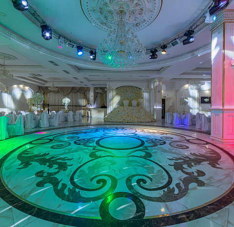 White Hall / Вайт Холл