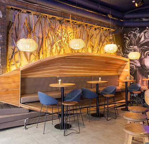 Моряк и Чайка на Кузнецком