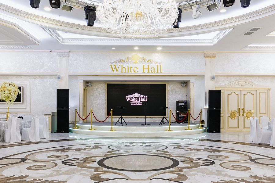 White Hall / Вайт Холл - фотография № 1