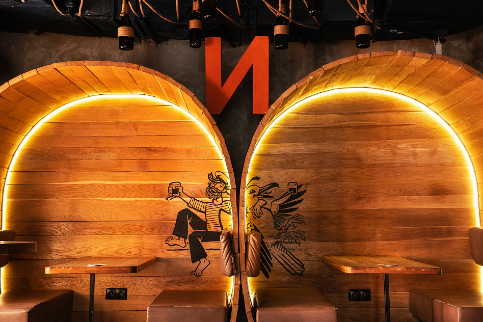 Моряк и Чайка на Маросейке - фотография № 2