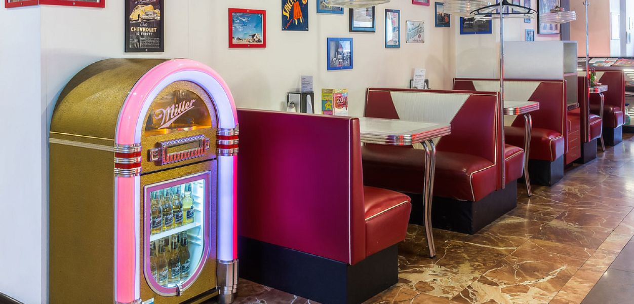 Starlite Diner «Октябрьская» - фотография № 15