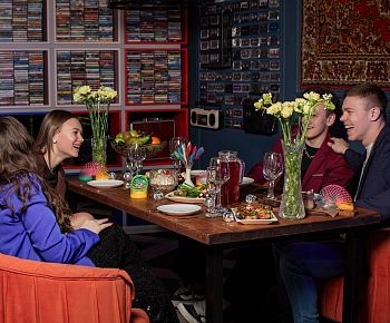 Добрые соседи