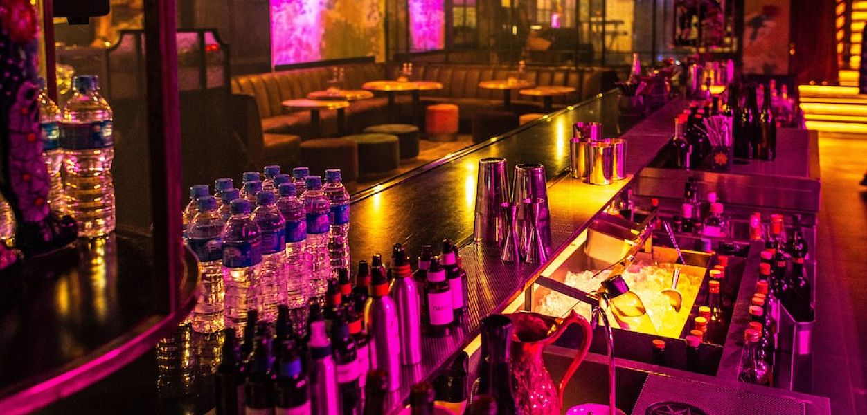 Dry & Wet Cocktail Bar - фотография № 8