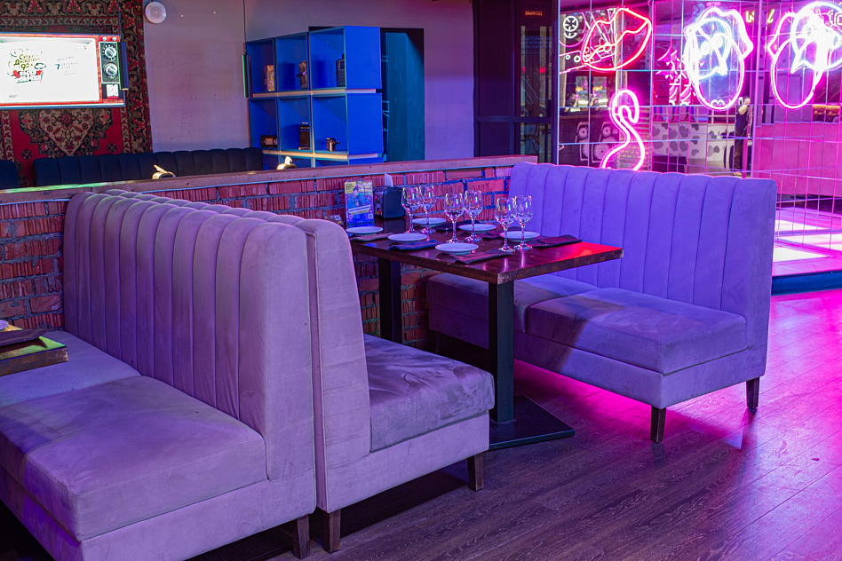 Руки Вверх! Бар -  Нижегородская ул., 2к1