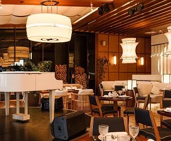 Rose bar / Роуз бар (Крокус Сити Молл)