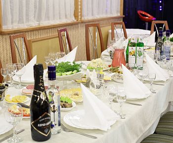 Теплоход «Жемчужина» (закрыт)