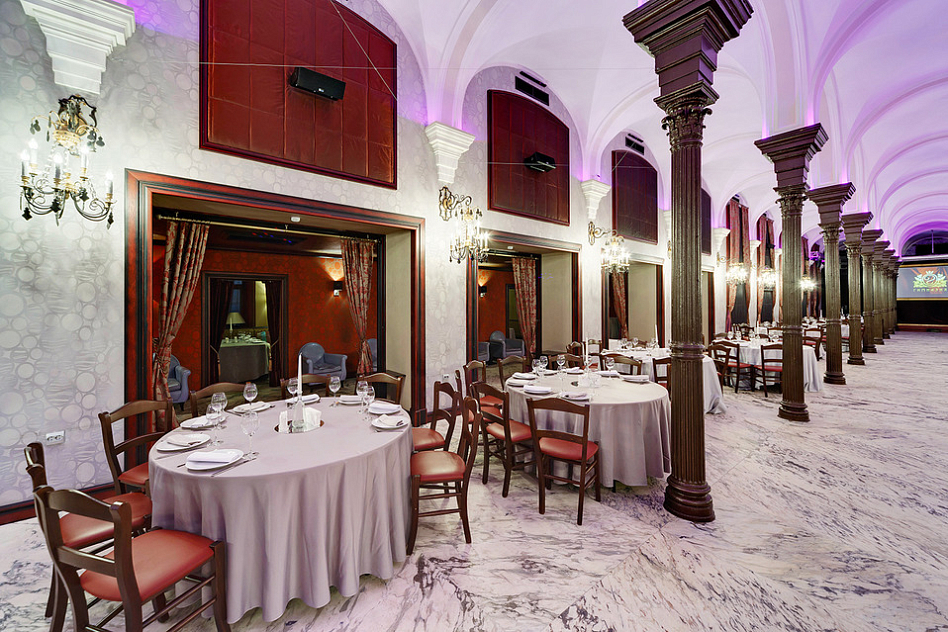 Конногвардейский бульвар 21 санкт-петербург гимназия ресторан. Капители санкт-петербурга. Ресторан гимназия санкт-петербург. Ресторан гимназия на конногвардейском бульваре. Ресторан гимназия на конногвардейском бульваре.