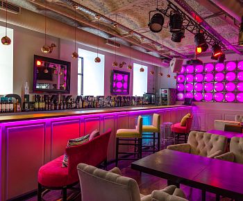 MONICA BELLUCCI bar&karaoke&lounge / Моника Беллуччи (закрыт)