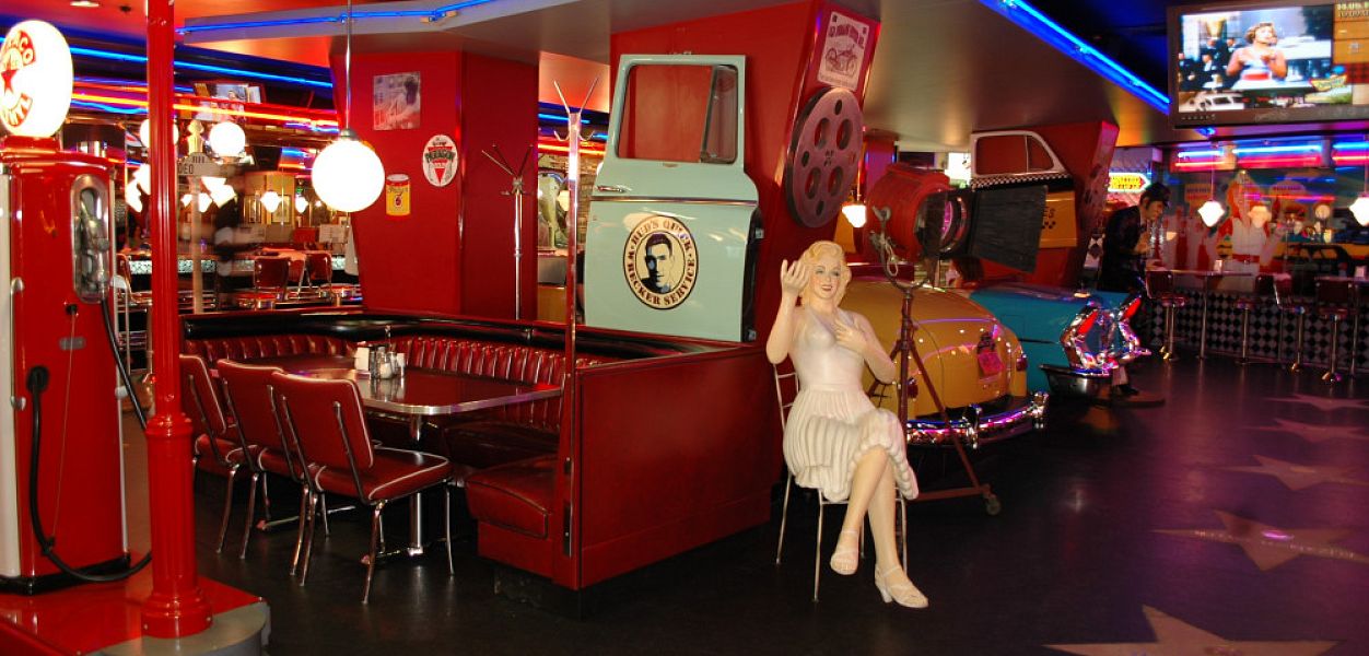 Beverly Hills Diner / Беверли Хиллс Дайнер (Никольская) закрыт - фотография № 1