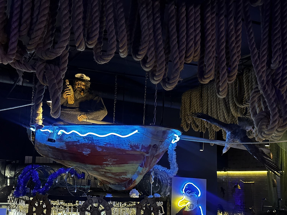 Моряк и Чайка на Кузнецком - метро кузнецкий мост