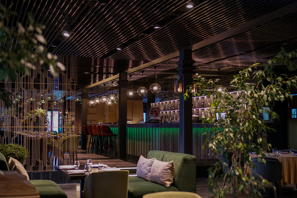 Трамплин / Амбассадори - парковка неорганизованная бесплатная