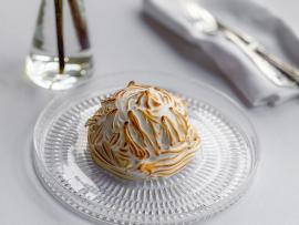 Эксклюзивный десерт «Аляска» в ресторане «Савой»