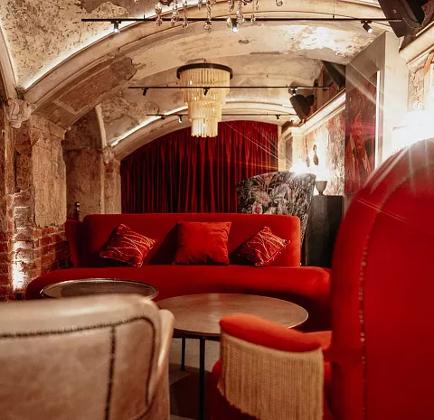 Mendeleev. Bar & Music