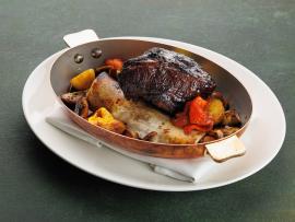 Butler собирает друзей за «Круглым столом»