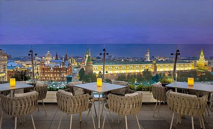 Летняя веранда в ресторане О2 Ресторан / O2 Restaurant