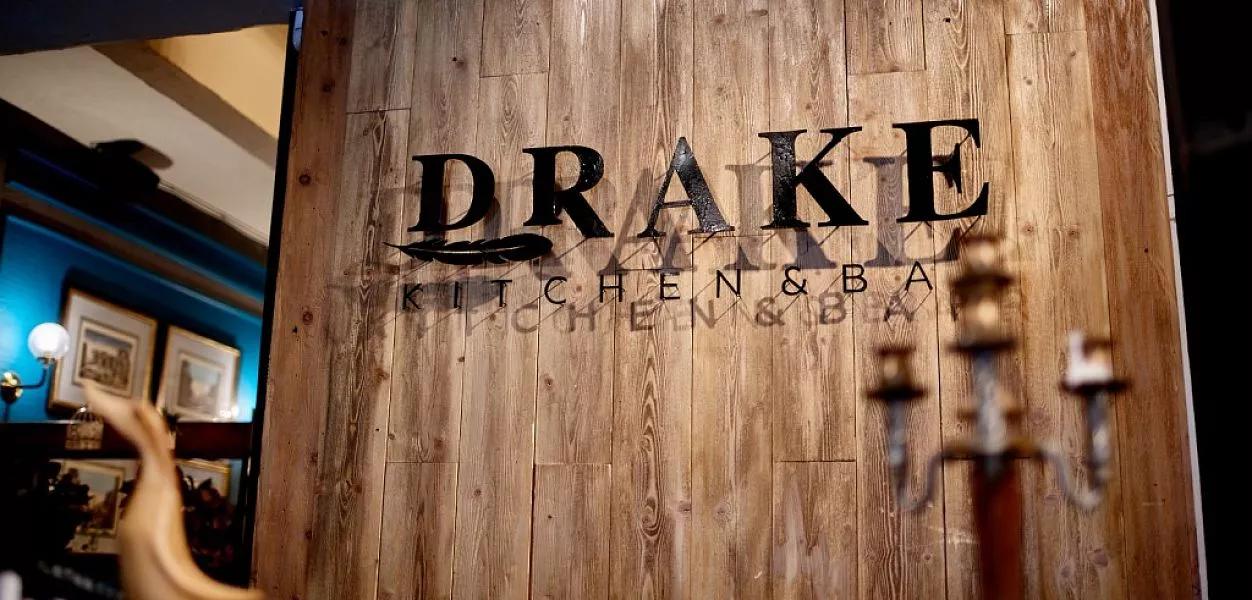 Mr. Drake (закрыт) - фотография № 1