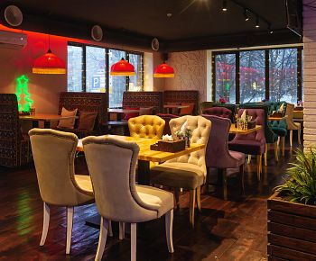 ЯЛЛА. Lounge bar