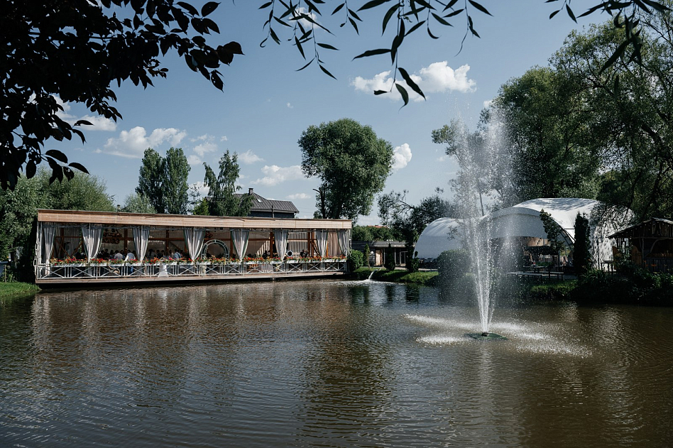 Банкетный комплекс Внуково Вилладж - парковка охраняемая бесплатная