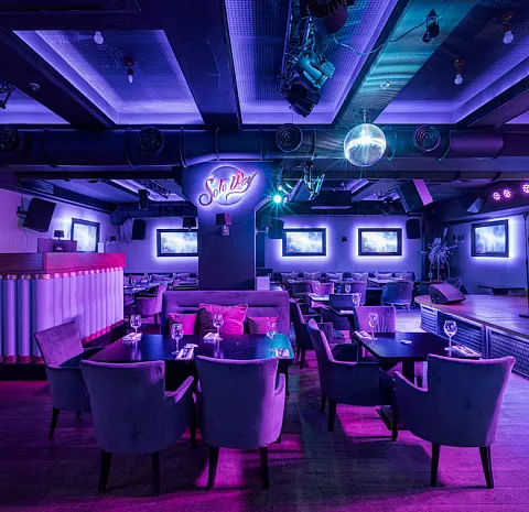 SOLOWAY karaoke club & night bar