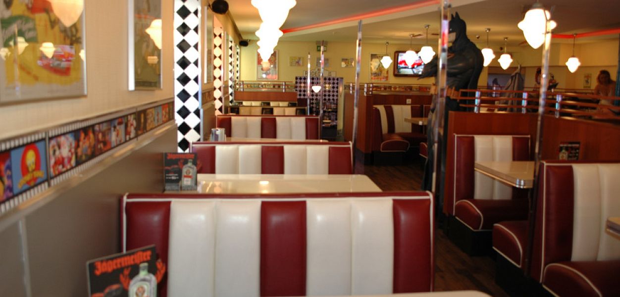Beverly Hills Diner / Беверли Хиллс Дайнер (Тверская) закрыт - фотография № 5