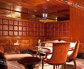The Lounge Bar 