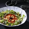 Томатный суп с креветками и печеными оливками