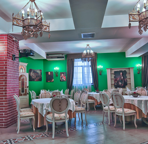 Петровский дворик