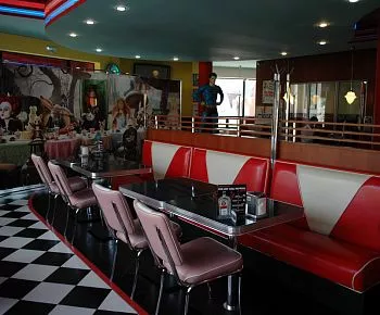 Hollywood / Голливуд (ex. Beverly Hills Diner / Беверли Хиллс Дайнер (Котельники) (закрыт)