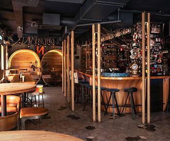 Моряк и Чайка на Маросейке