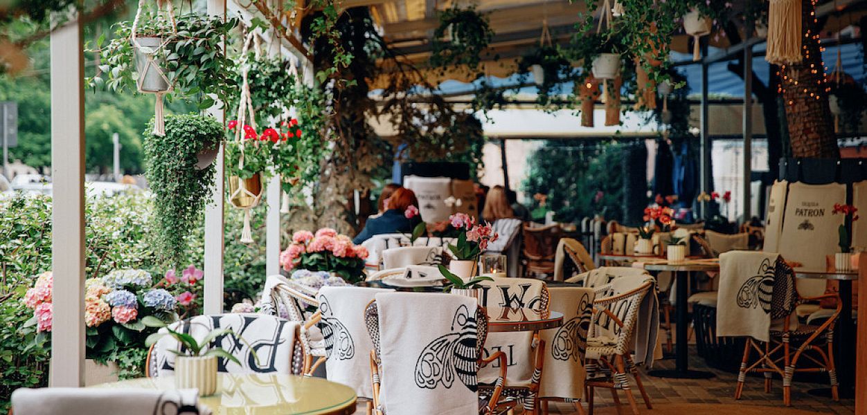 Happy End Bar & Kitchen - фотография № 5