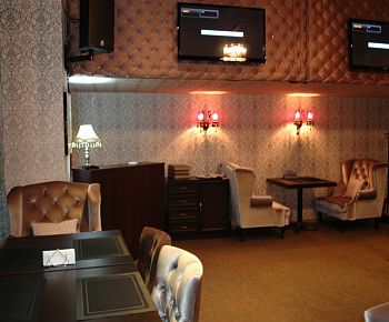 Караоке-клуб 8&8 (закрыт)