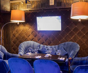 SOLOWAY karaoke club & night bar