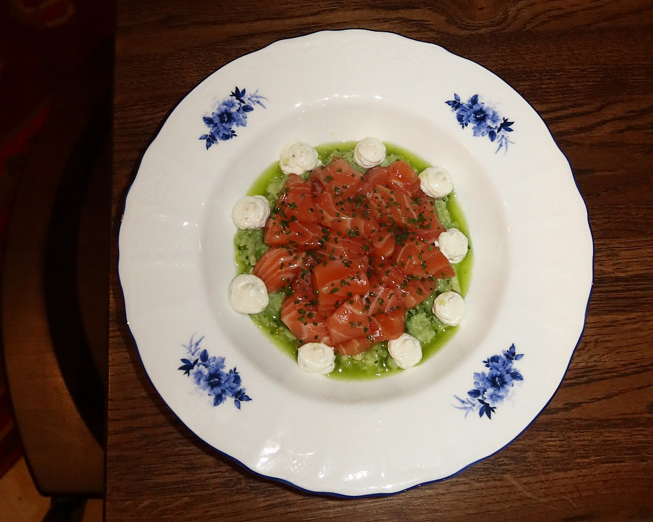 Настоишная «Под Усами» - предложения вино по бокалам