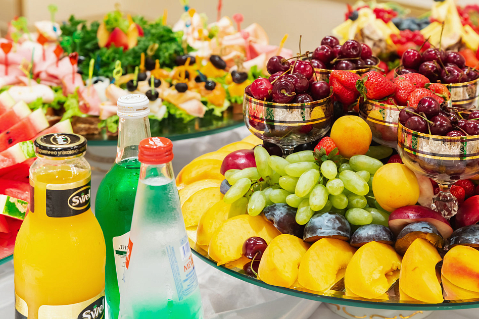 Виктория - парковка охраняемая бесплатная