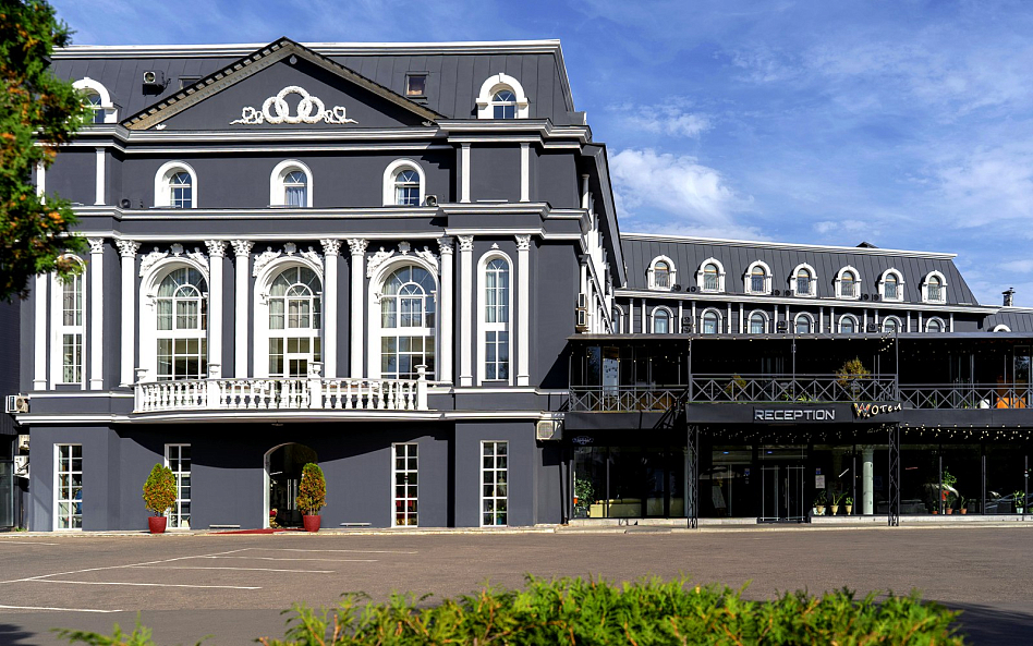 Банкетный комплекс Внуково Вилладж - развлечения спорт на большом экране