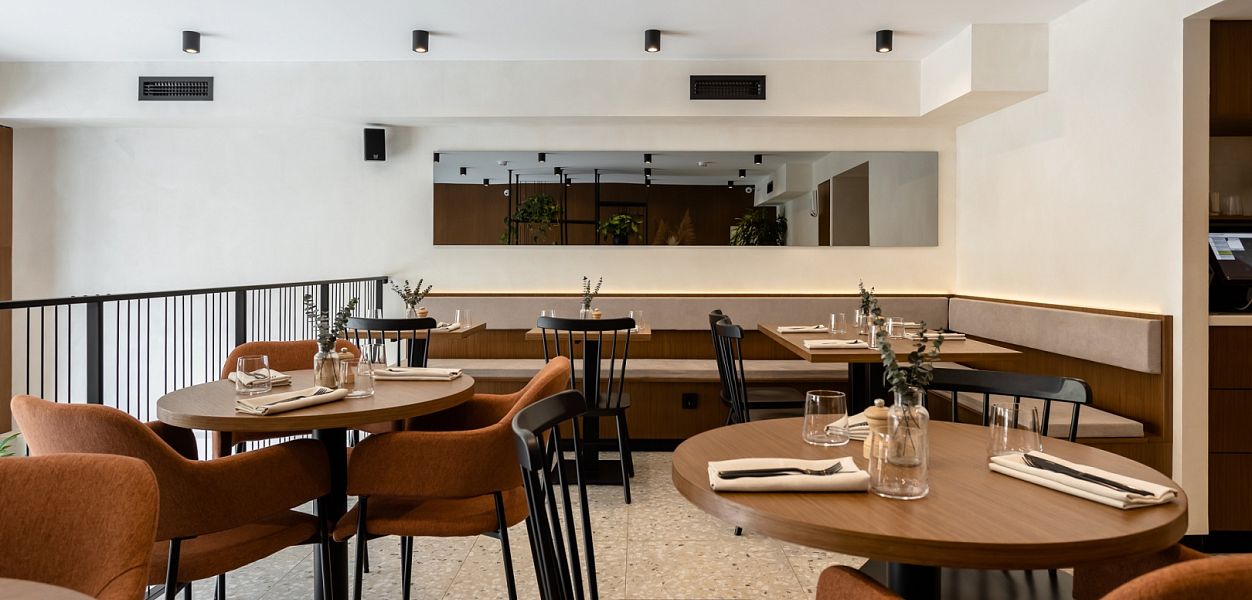 Oui bistro by Double B (закрыт) - фотография № 3