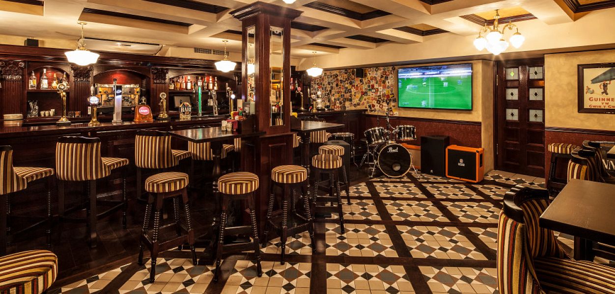 White Hart Pub - фотография № 4