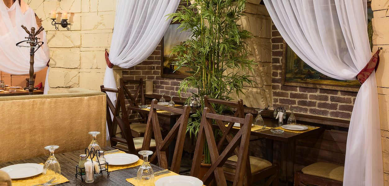 Castle Grill Bar / Кастл Гриль Бар (закрыт) - фотография № 1