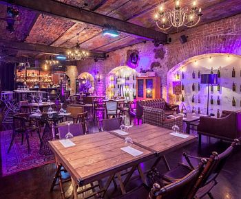 12 Wine Bar / 12 Винный бар (закрыт)