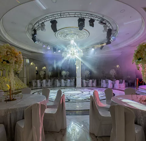 White Hall / Вайт Холл