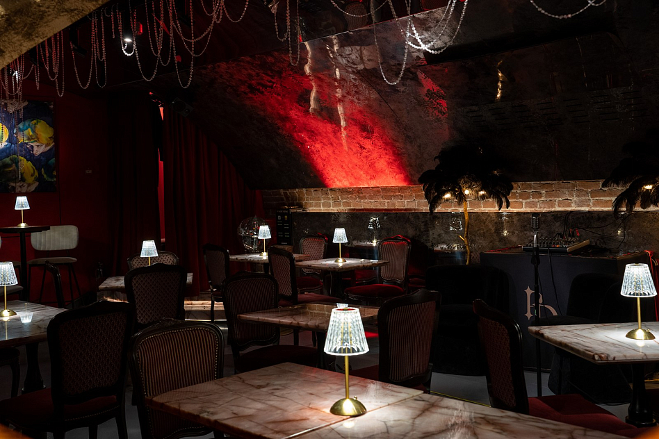 Петит Декаданс / Petite Decadence - средний счет  2000-3000р