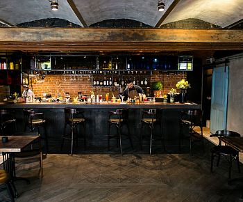 Mondriaan bar / Мондриаан бар (закрыт)