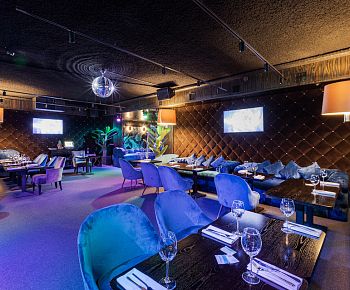SOLOWAY karaoke club & night bar