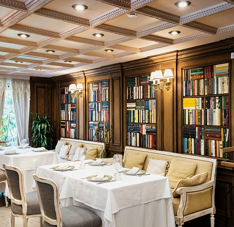 БАТЛЕР / BUTLER