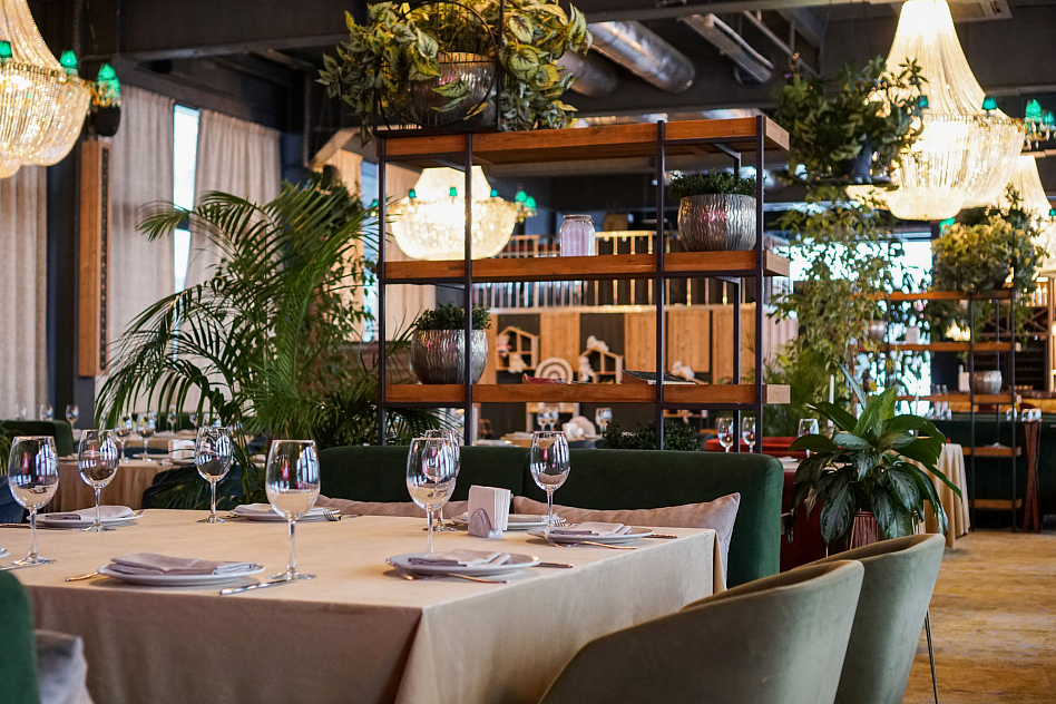 Трамплин / Амбассадори - специальное оборудование диджейский пульт