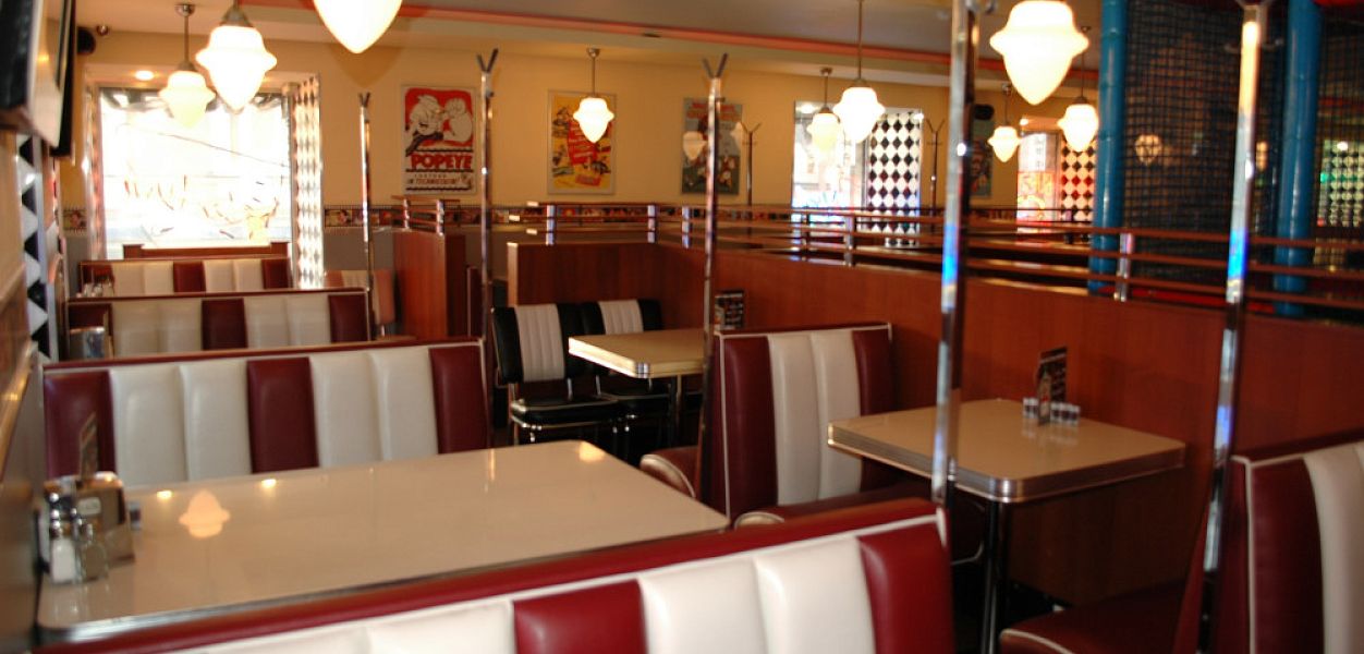 Beverly Hills Diner / Беверли Хиллс Дайнер (Тверская) закрыт - фотография № 4